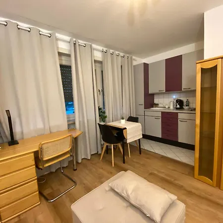 Business & Travel - In Laufnaehe Zu Messe Und Apartman